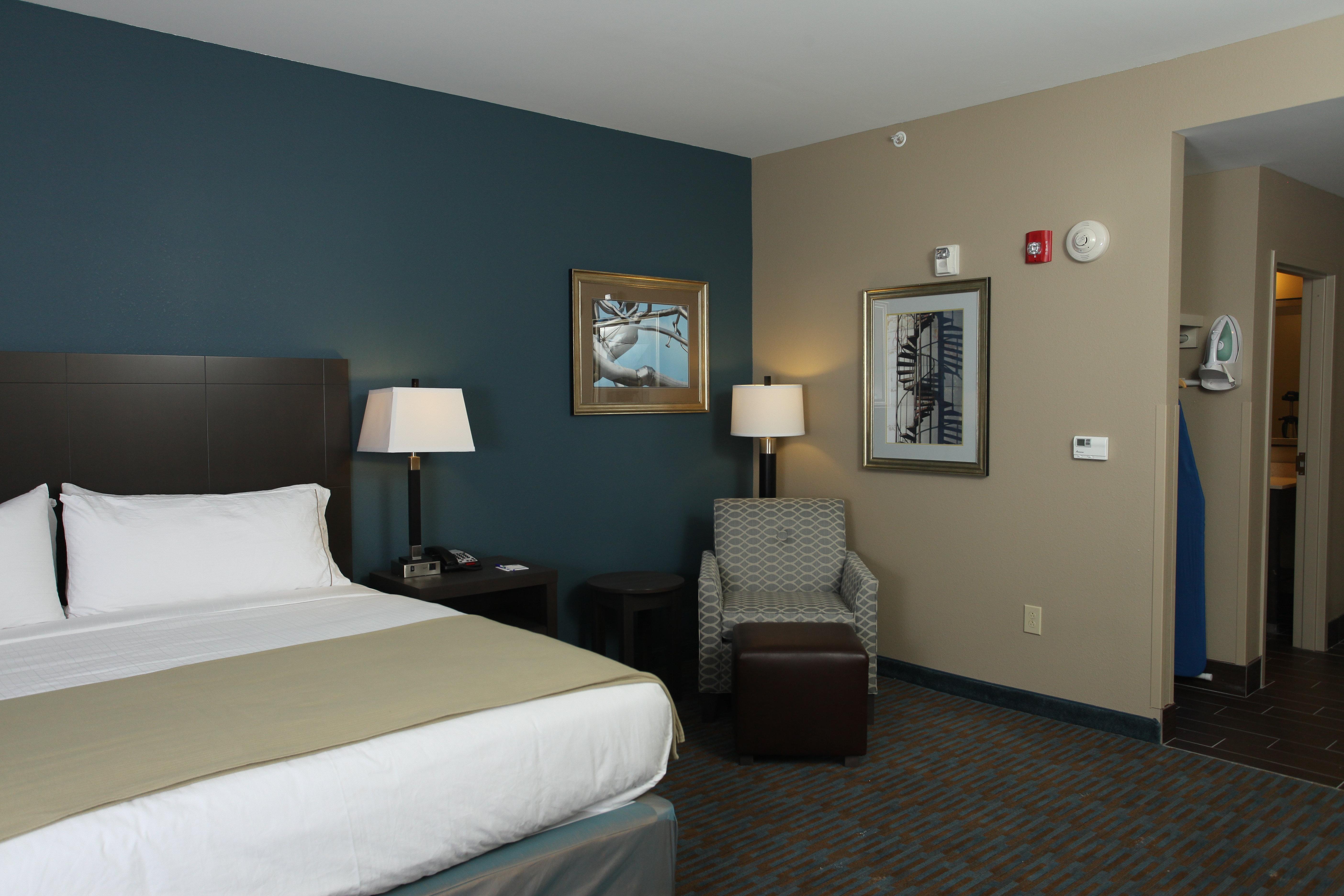 Holiday Inn Express Hotel & Suites Goldsboro - Base Area By Ihg Exterior foto